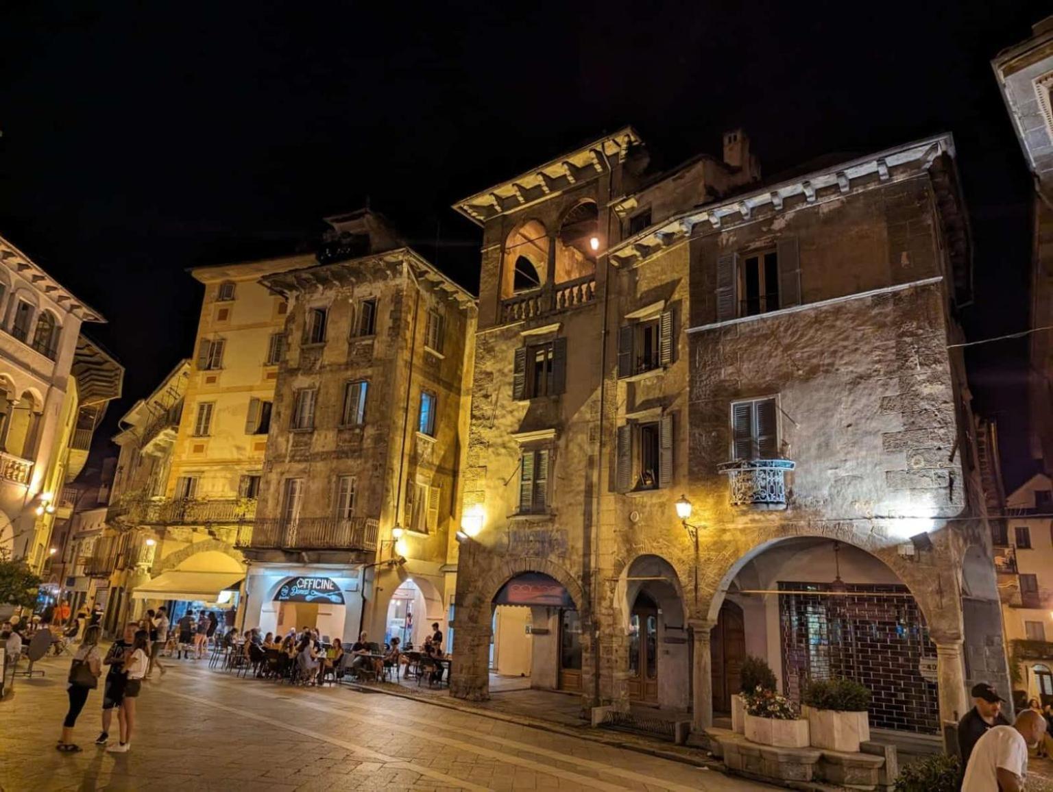 Casa Dell'Edera - Holiday Apartment In Domodossola Exterior foto